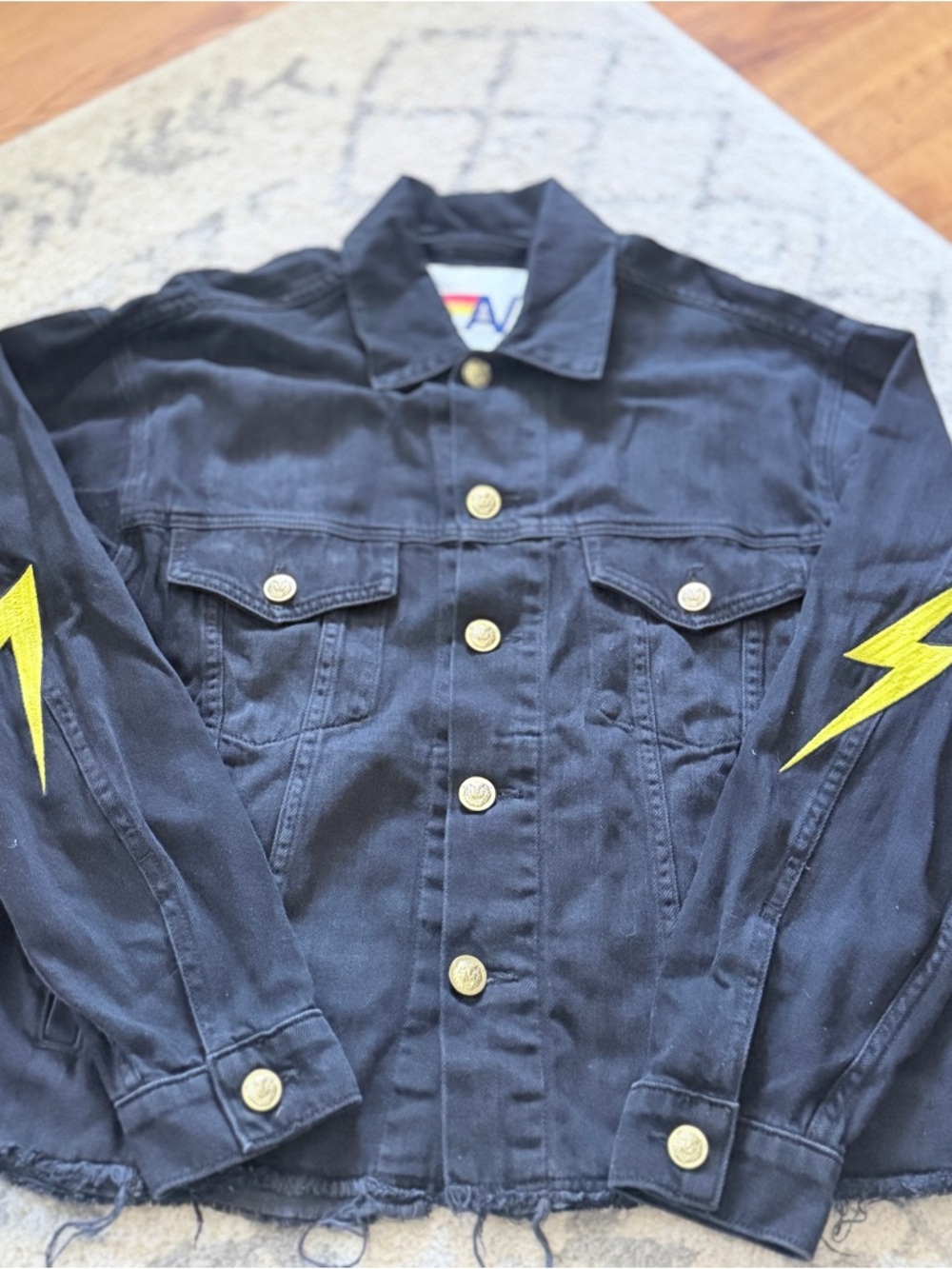 Aviator Nation NEED FOR SPEED OVERSIZED CROP DENIM JACKET - VINTAGE BLACK - Picture 2 of 9